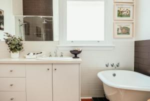 Koupelna v ubytování Wild Cherry on Wishart + 10 fotografií