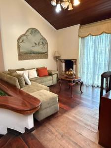 Posezení v ubytování House Loft Loja