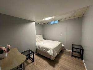 Gallery image of Spacious 2-BR Basement Suite Near Lake Simcoe & Beach Park in Innisfil