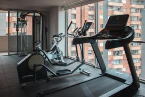 Fitness centrum a/nebo fitness zařízení v ubytování Sites Hotel + 54 fotografií