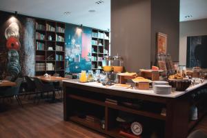 Jídlo v hotelu nebo okolí