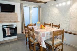 Kuchyň nebo kuchyňský kout v ubytování Charmant appartement alsacien au cœur de Rosheim + 10 fotografií