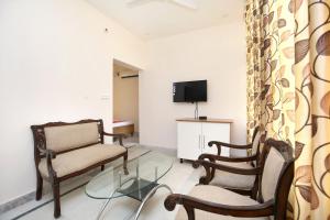 TV a/nebo společenská místnost v ubytování Hotel O The Nest