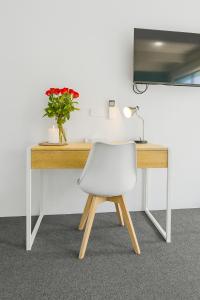 TV a/nebo společenská místnost v ubytování Coast Motel Eden