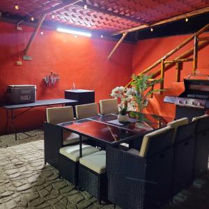 TV a/nebo společenská místnost v ubytování bienvenidos a viko's house