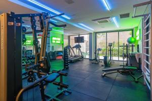 Fitness centrum a/nebo fitness zařízení v ubytování Pivô Franca