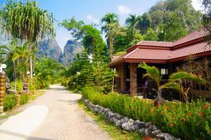 Gallery image of Hotel Khaosok and Spa in Khao Sok
