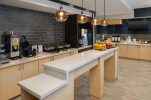 Η κουζίνα ή μικρή κουζίνα στο TownePlace Suites by Marriott Slidell +39 φωτογραφίες