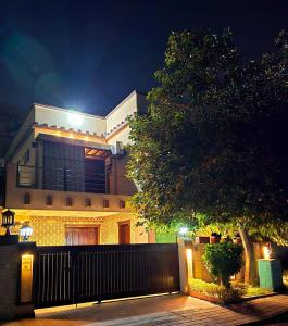 Το κτήριο όπου στεγάζεται  το διαμέρισμα