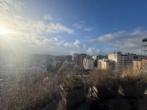 Γενική άποψη της πόλης Tirane ή θέα της πόλης από  αυτό το διαμέρισμα +6 φωτογραφίες