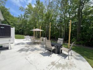 Zahrada ubytování Beach House By The Bay, Sleeps 19, 9 Car Parking