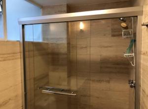 Et badeværelse på Goldsmith Confort Suites Polanco + 29 billeder