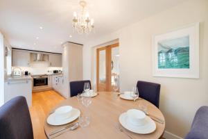 Kuchyň nebo kuchyňský kout v ubytování Sundial Lodge