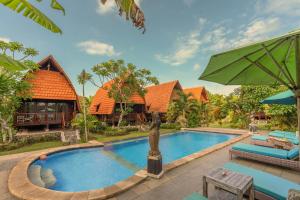 Πισίνα στο ή κοντά στο Harta Lembongan Villas