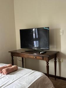 TV/trung tâm giải trí tại 1ro de Mayo hermoso depto céntrico