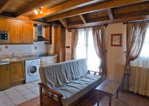 Η κουζίνα ή μικρή κουζίνα στο Apartamentos Casa Lavedan