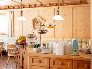 Φαγητό σε αυτό το διαμέρισμα ή κάπου εκεί κοντά