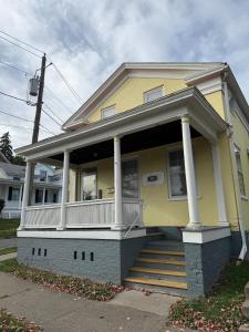 Το κτήριο όπου στεγάζεται  το διαμέρισμα