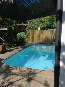 Bazén v ubytování SuÍte MAR Espaço Kombucha Para-ty nebo v jeho okolí + 2 fotografie