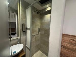 Ένα μπάνιο στο CIELITO LINDO