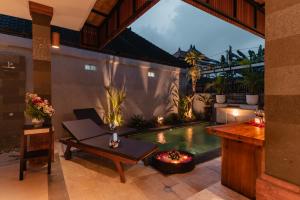 Φωτογραφία από το άλμπουμ του Grand Mesari Bona Villa σε Blahbatu