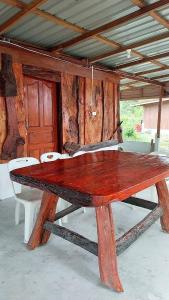 Fotografie z fotogalerie ubytování Koh Ngai Seafood v destinaci Ko Ngai