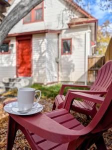 Το κτήριο όπου στεγάζεται  η παραθεριστική κατοικία