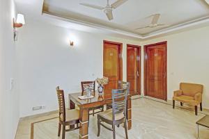 Χώρος καθιστικού στο Collection O Imperial Oak Near Leisure Valley Park