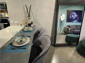 Χώρος καθιστικού στο Bosque Cósmico en la ciudad