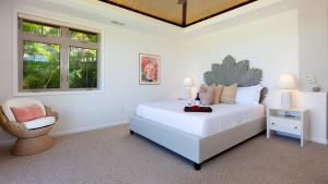 Postel nebo postele na pokoji v ubytování PARADISE AWAITS Idyllic 4BR Single-Level KaMilo Home with Private Pool + 60 fotografií