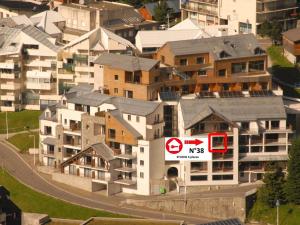 Το κτήριο όπου στεγάζεται  το διαμέρισμα