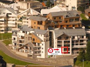 Το κτήριο όπου στεγάζεται  το διαμέρισμα