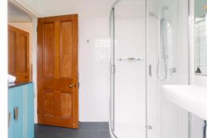 Koupelna v ubytování Lumsden Cottage Dolls House + 24 fotografií