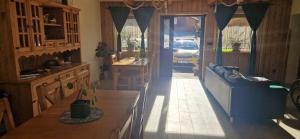 Η κουζίνα ή μικρή κουζίνα στο Sądelska Chałpa