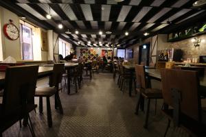 Restaurace v ubytování NYS Loft Hotel
