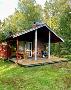 Zahrada ubytování Forest Cottage Near The Sea On Orust