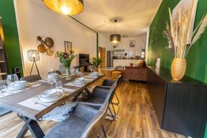 Posezení v ubytování Cozy DOR Stilvolles Apt Parkplatz Netflix