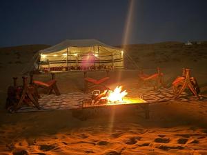 Φωτογραφία από το άλμπουμ του Sand Oasis camp σε Al Ghabbī