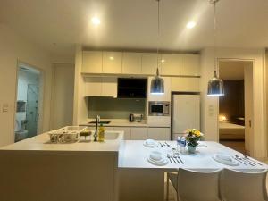 Kuchyň nebo kuchyňský kout v ubytování Platinum Suite KLCC By Infinity Pool