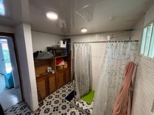 Koupelna v ubytování Finca Mongui