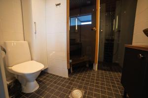 Koupelna v ubytování Timantti B6