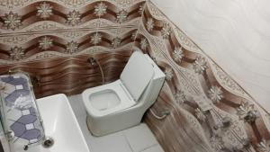 Koupelna v ubytování Vrinda Premium Hotal Near by Prem Mandir