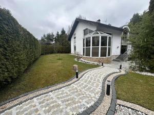 Κήπος έξω από το Dream House Prague East