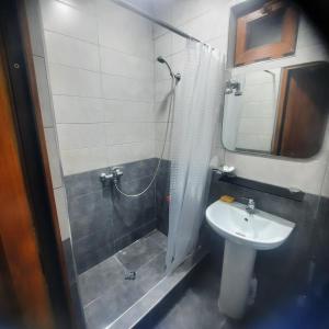 Ένα μπάνιο στο Apartment near the museum