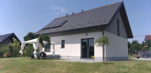 Bygningen som feriehuset ligger i