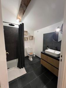 Ένα μπάνιο στο Le Gîte de Rabanéou