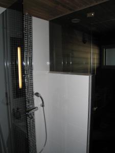 Koupelna v ubytování Timantti B15 + 10 fotografií