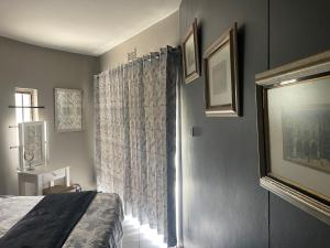 Giường trong phòng chung tại Beachfront apartment in Ballito! Casablanca +19 ảnh