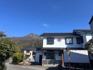 Nespecifikovaný výhled na hory nebo výhled na hory při pohledu z ryokanu + 23 fotografií