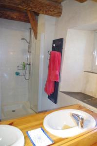 Koupelna v ubytování Aubrac de Lozère